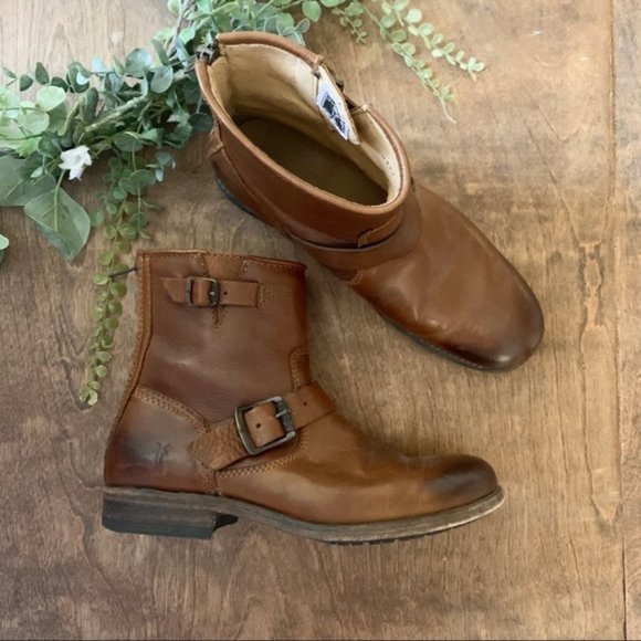 frye tyler engineer leather boot